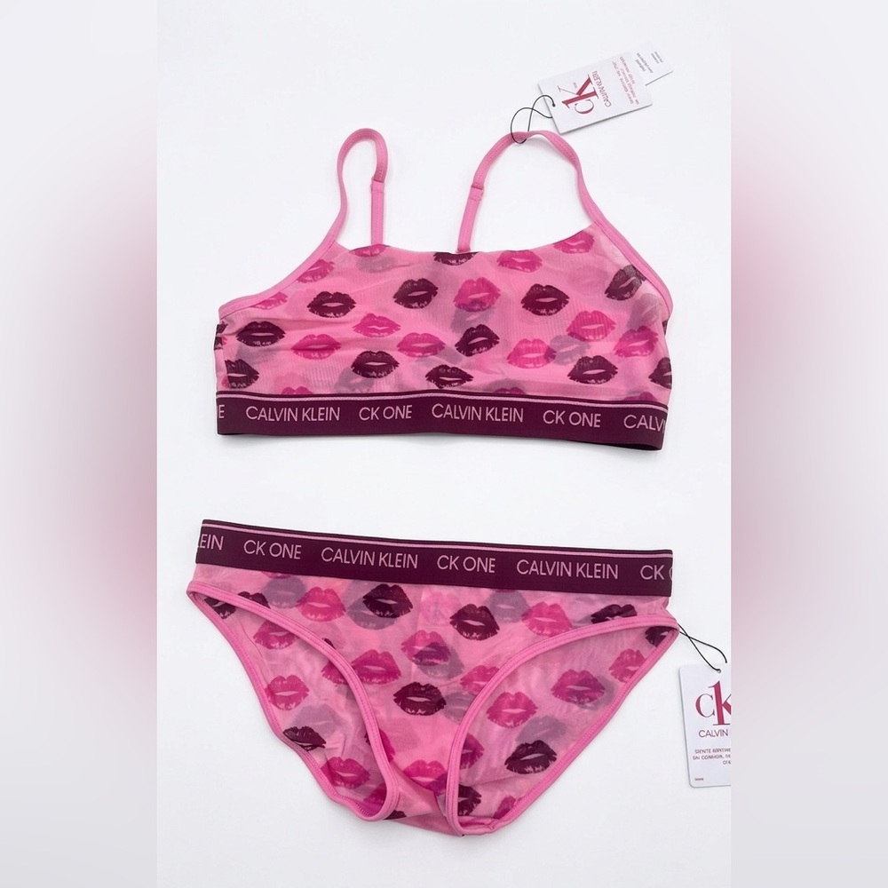 NWT Calvin Klein Women's CK One unlined mesh bralette and panty set S